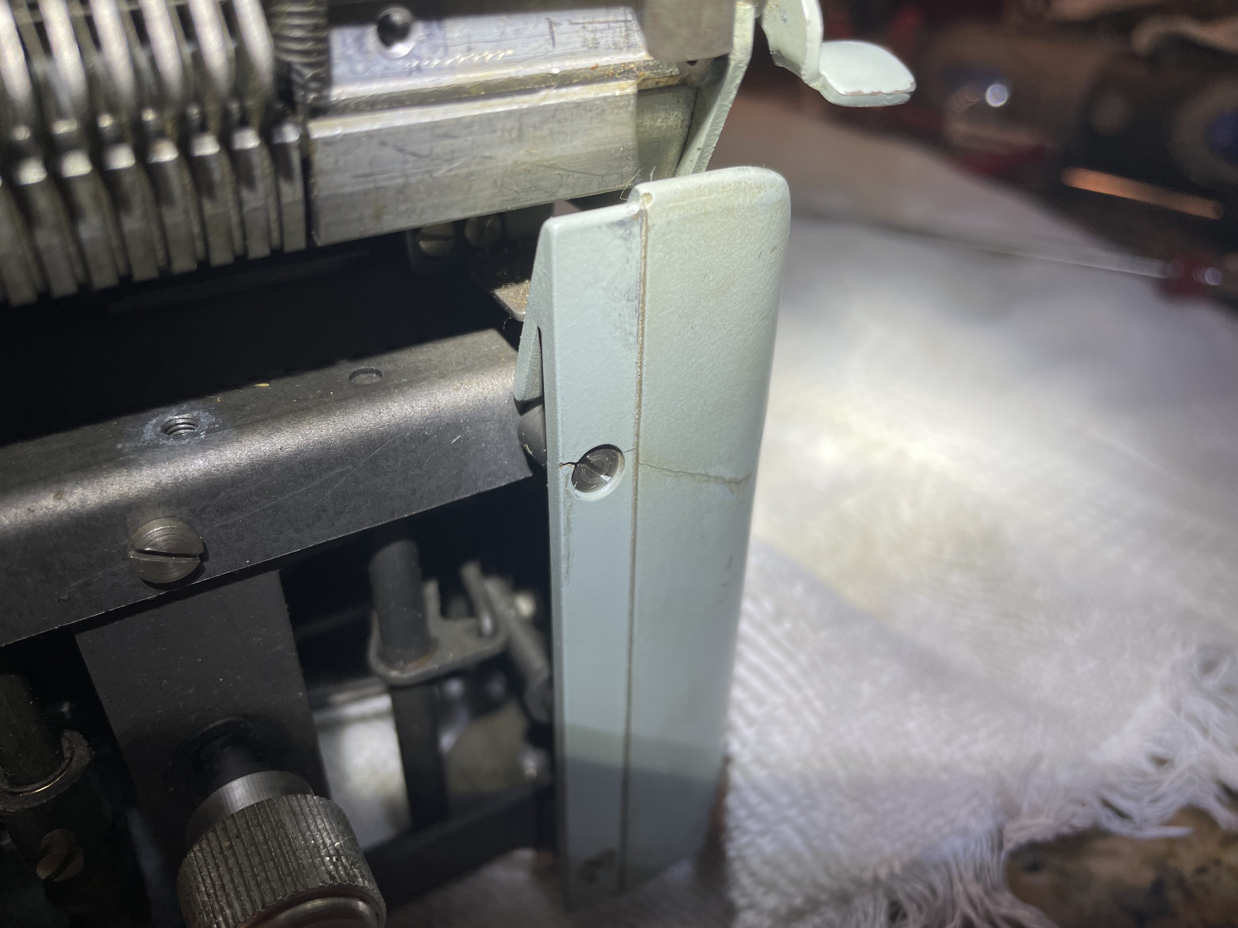 Hermes 2000 with corner of frame broken and re-glued