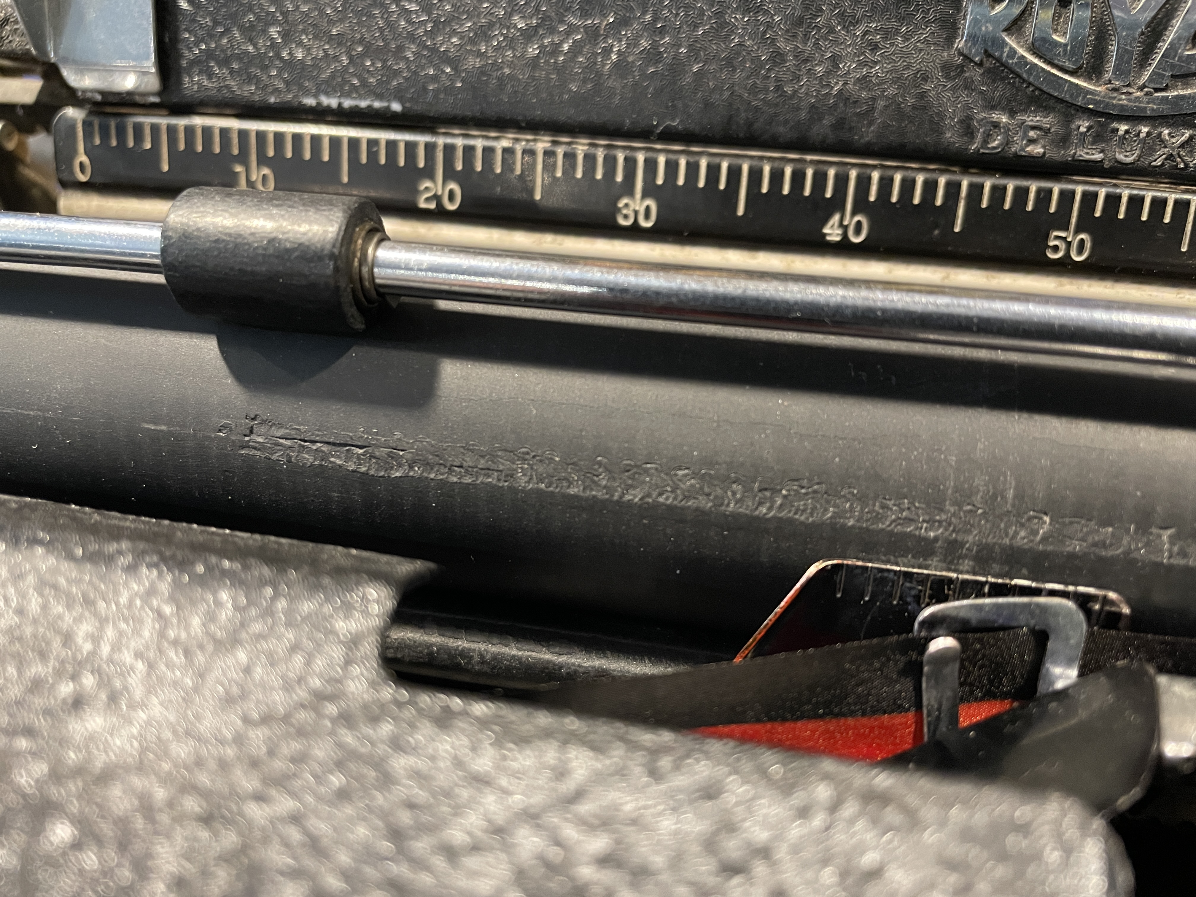 damaged platen o 1n938 Royal De Luxe typewriter