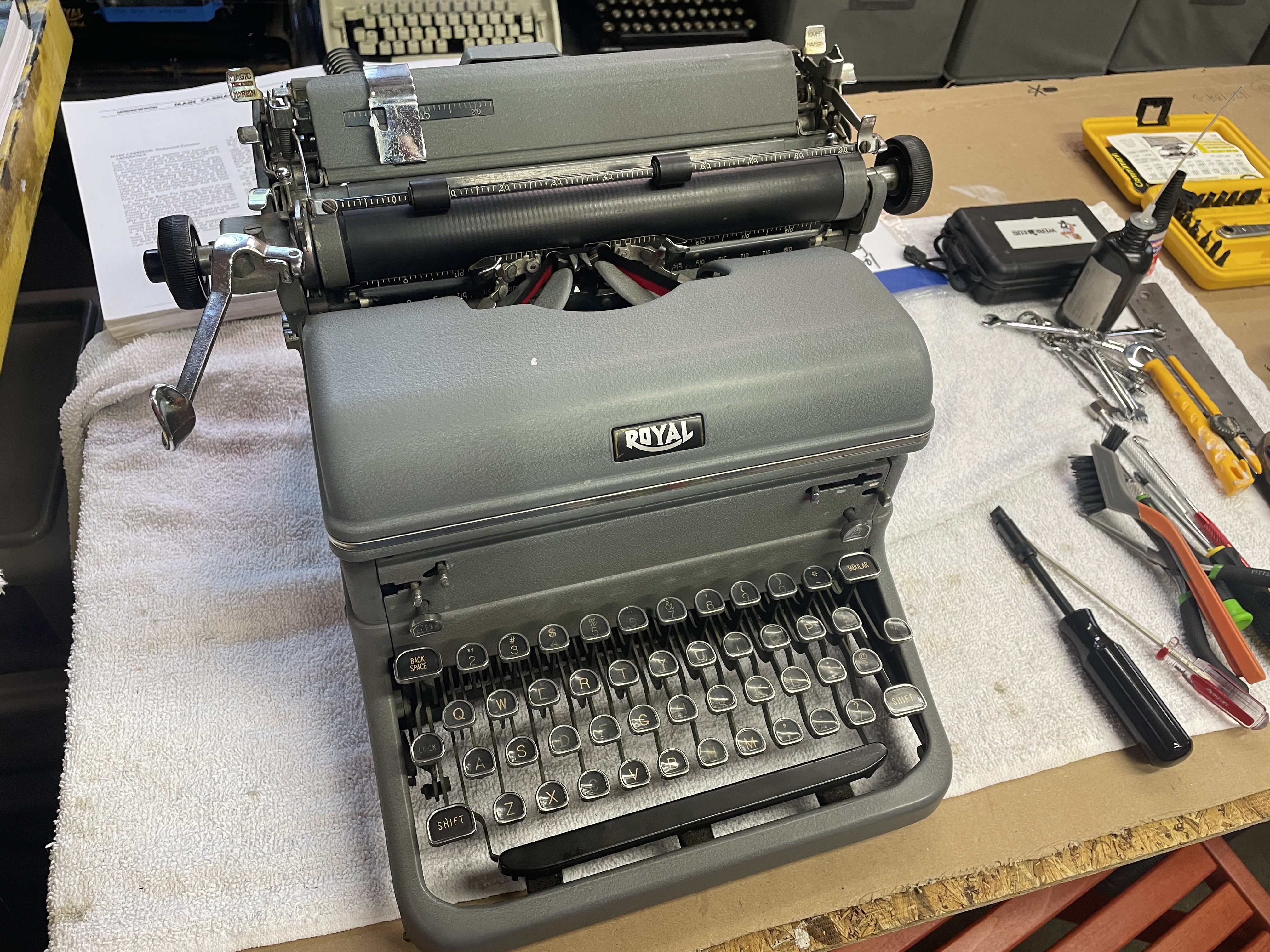 1949 Royal KMG typewriter