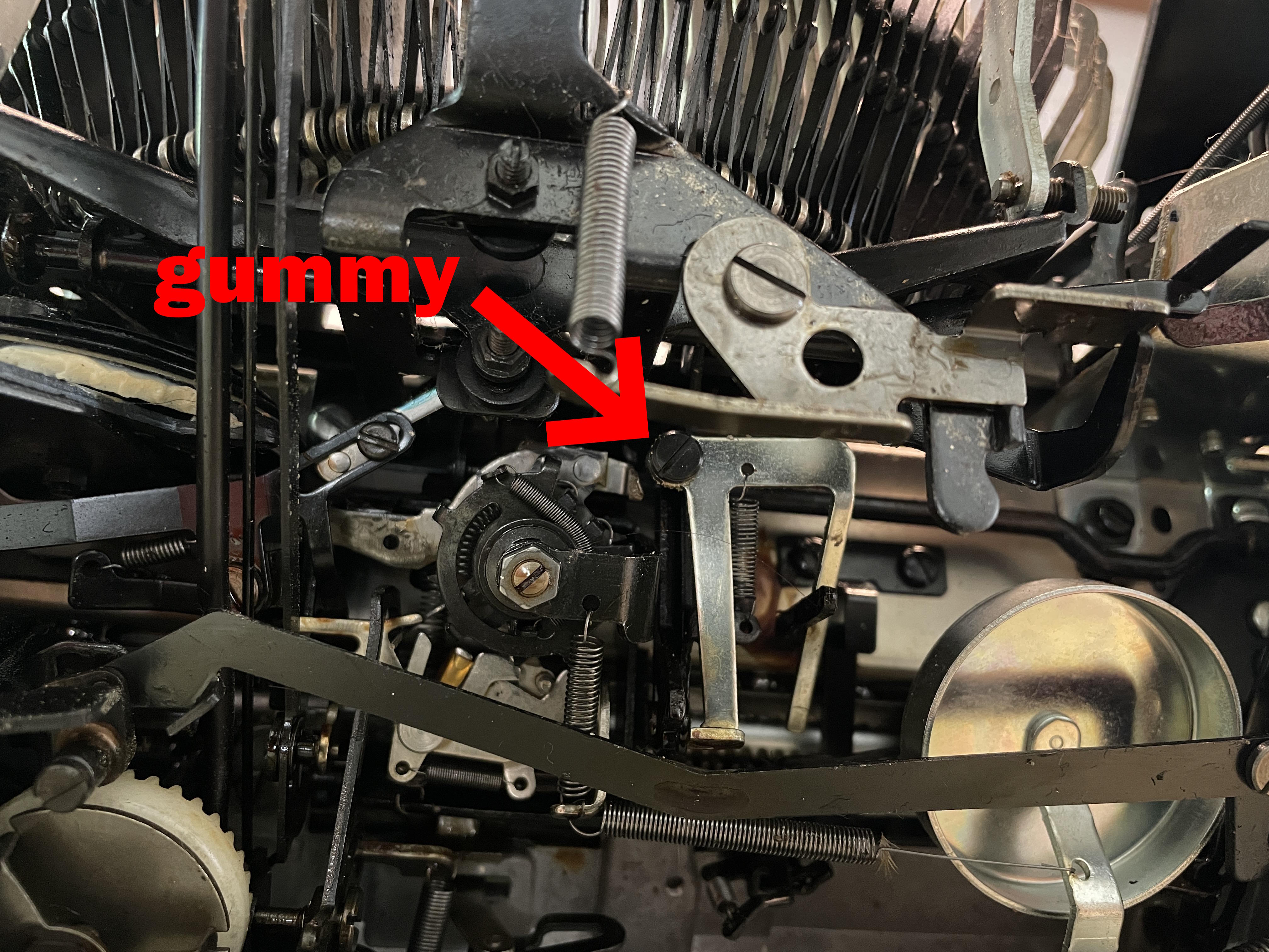 gummy shoulder screw for line lock mechanism