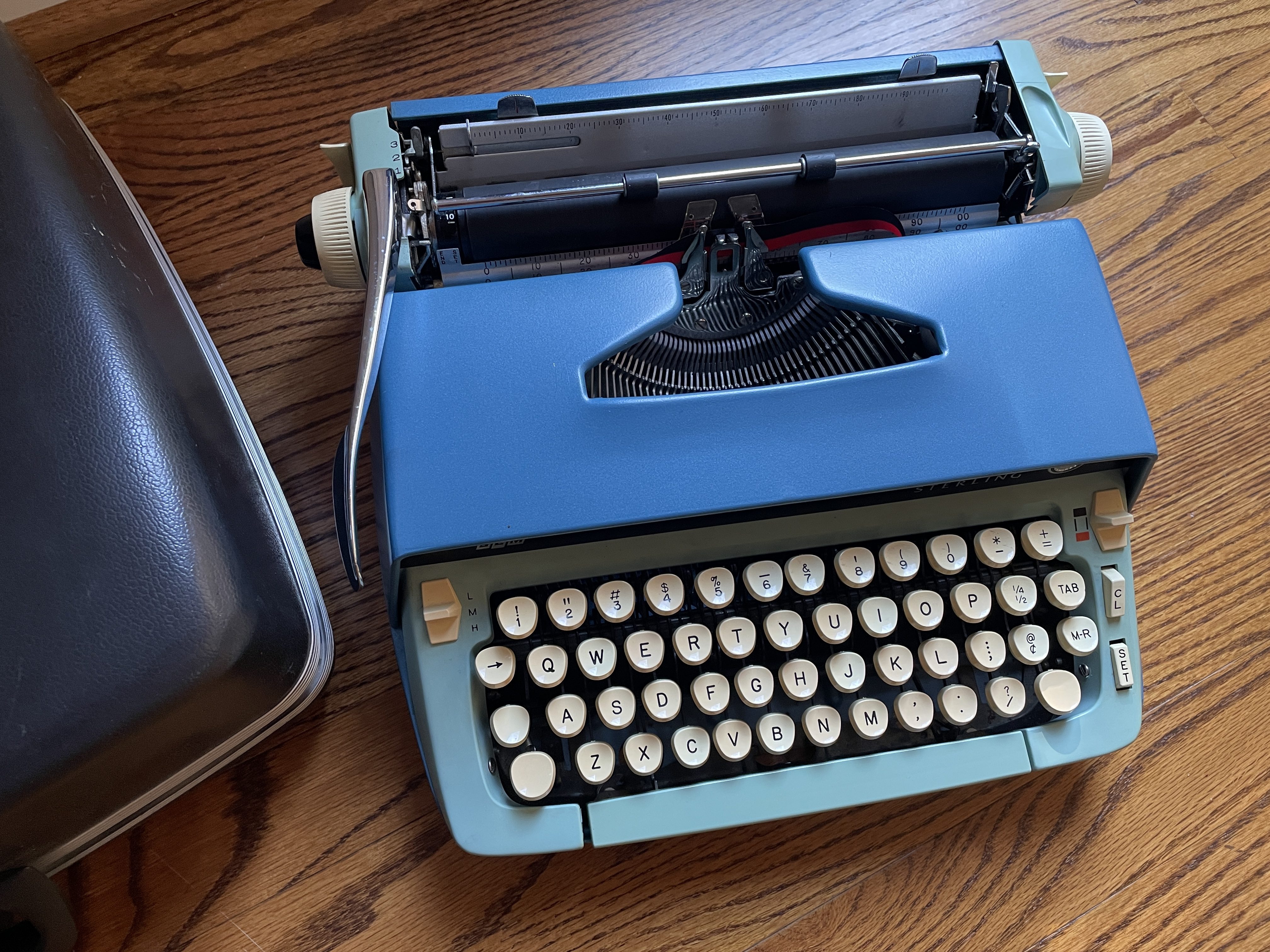 196x Smith-Corona SCM Sterling