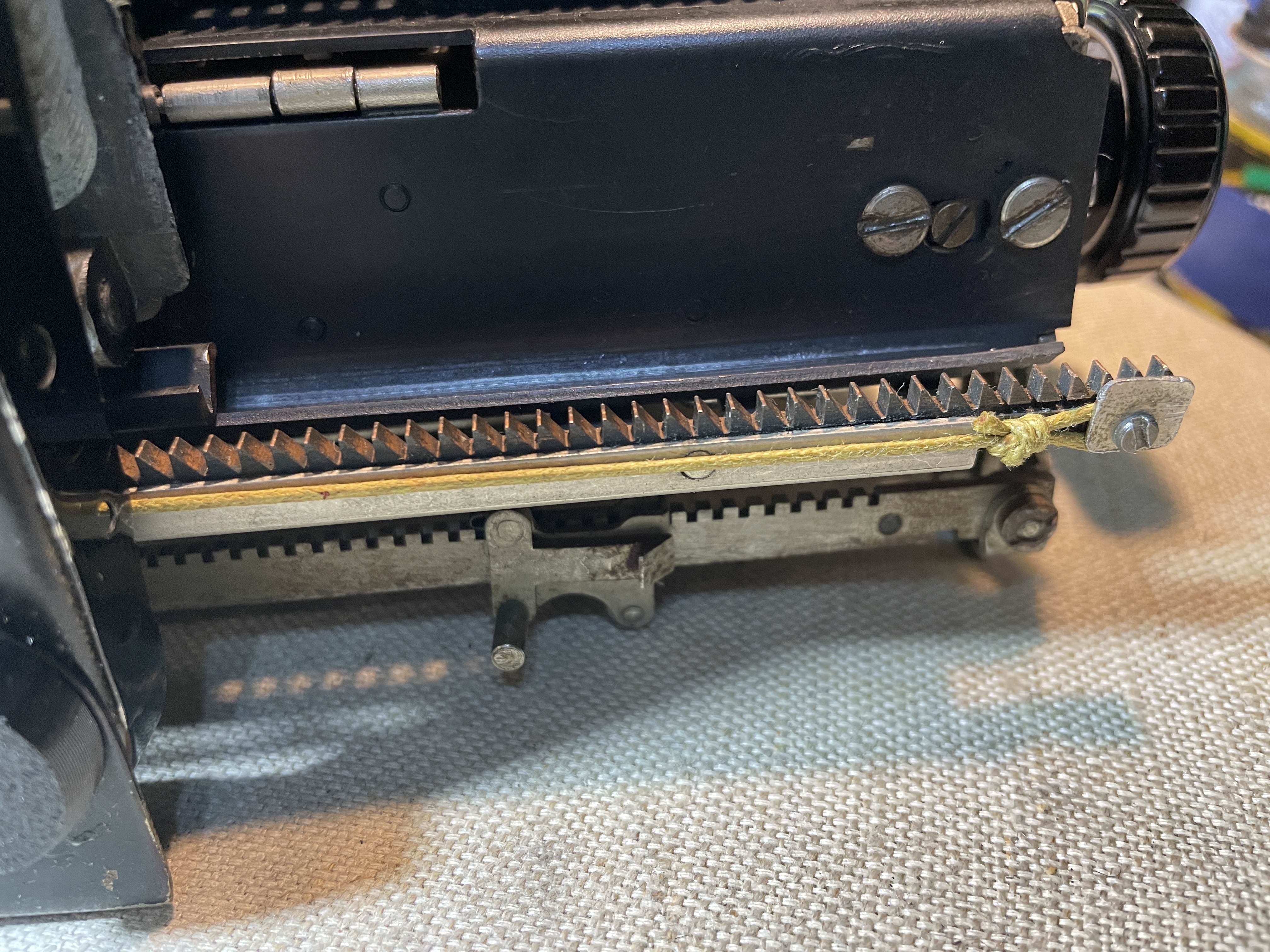 drawstring replacement on 1934 Remington Portable Model 5 typewriter