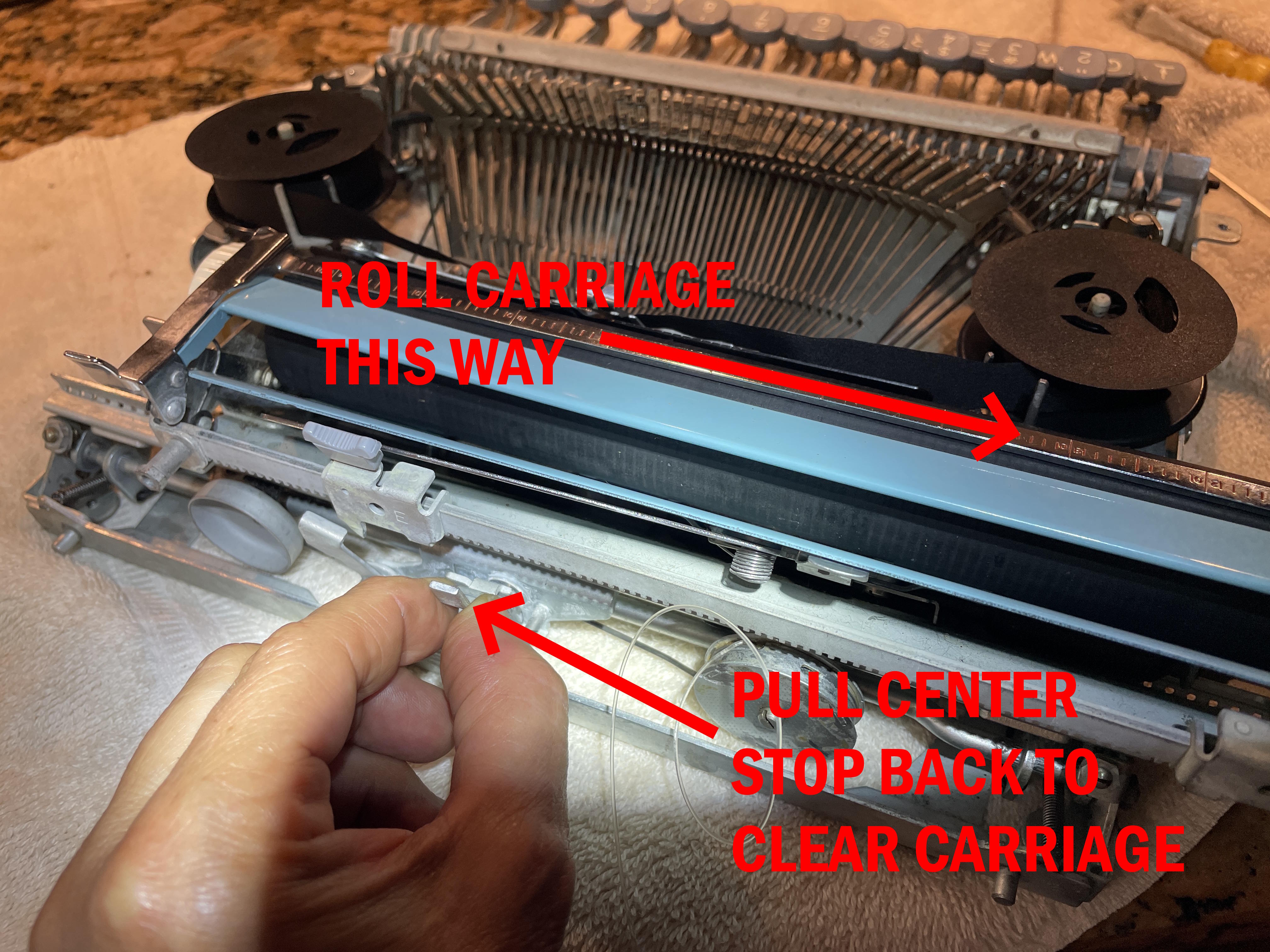 Carriage removal on Consul 232 typewriter