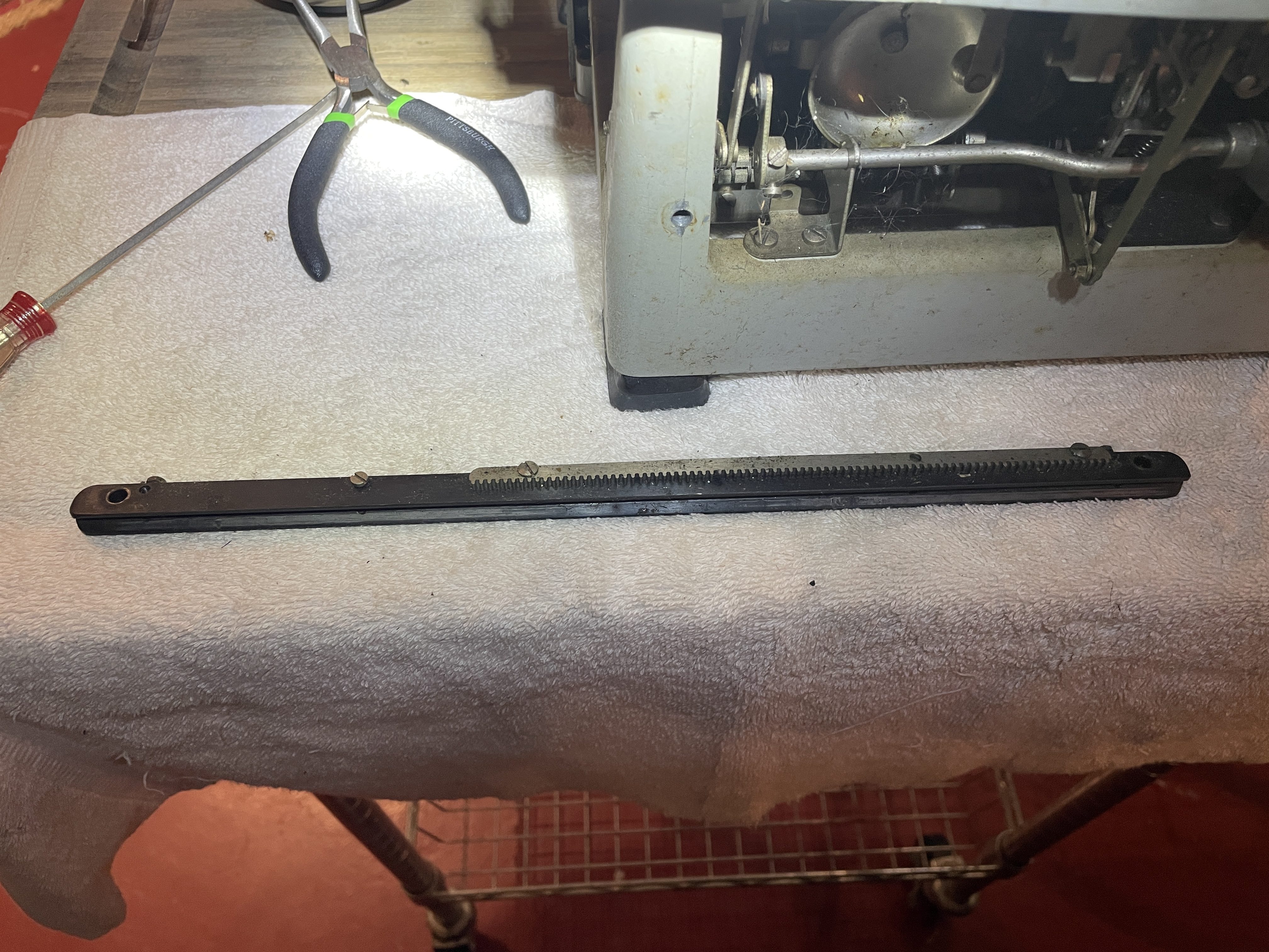 front carriage rail of R. C. Allen VisOmatic A