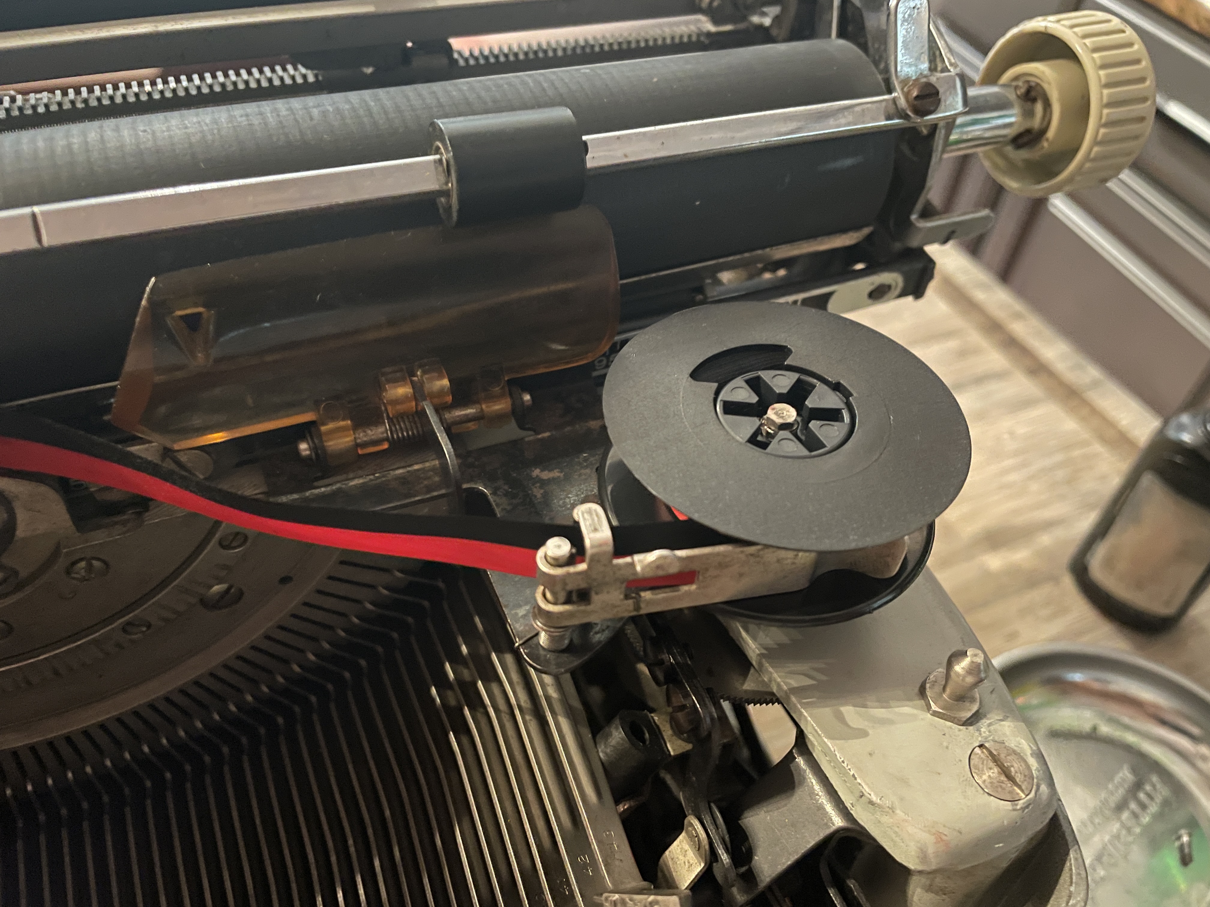 "universal" spool on a1962 R. C. Allen VisOmatic A