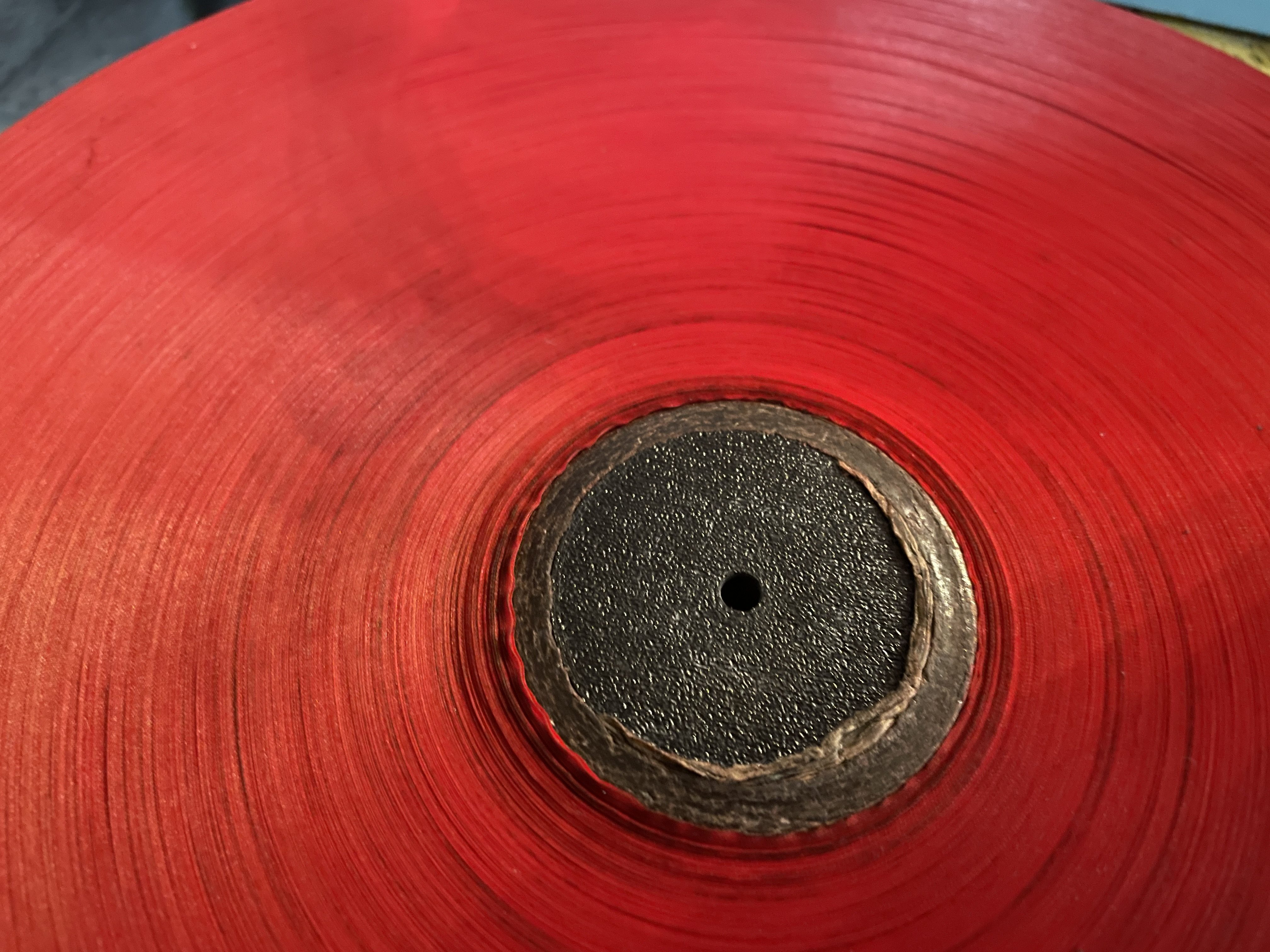 3D-printed center hub for bulk ribbon pool