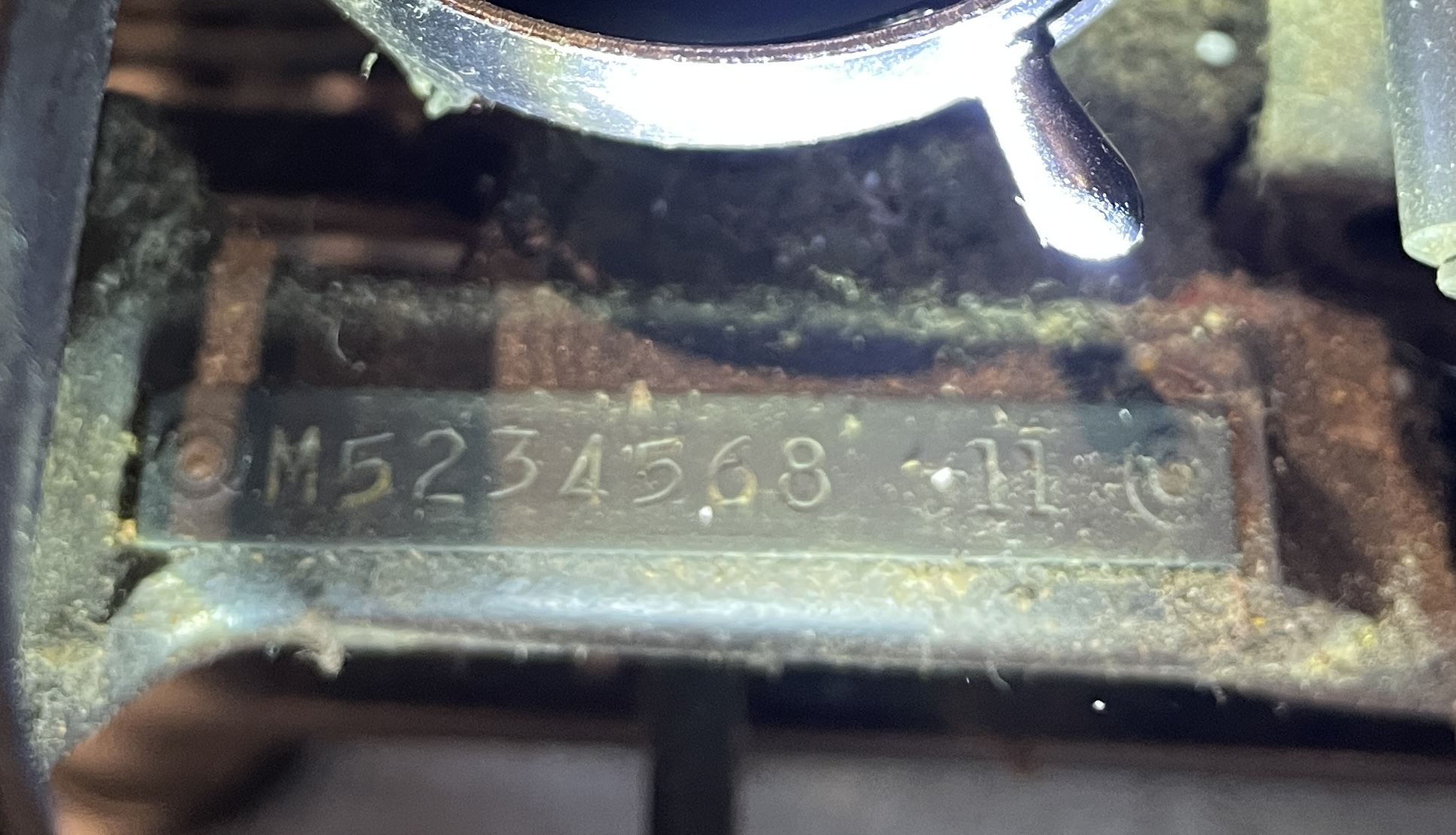 serial number on 1940 Underwood Master typewriter is next to right ribbon spool