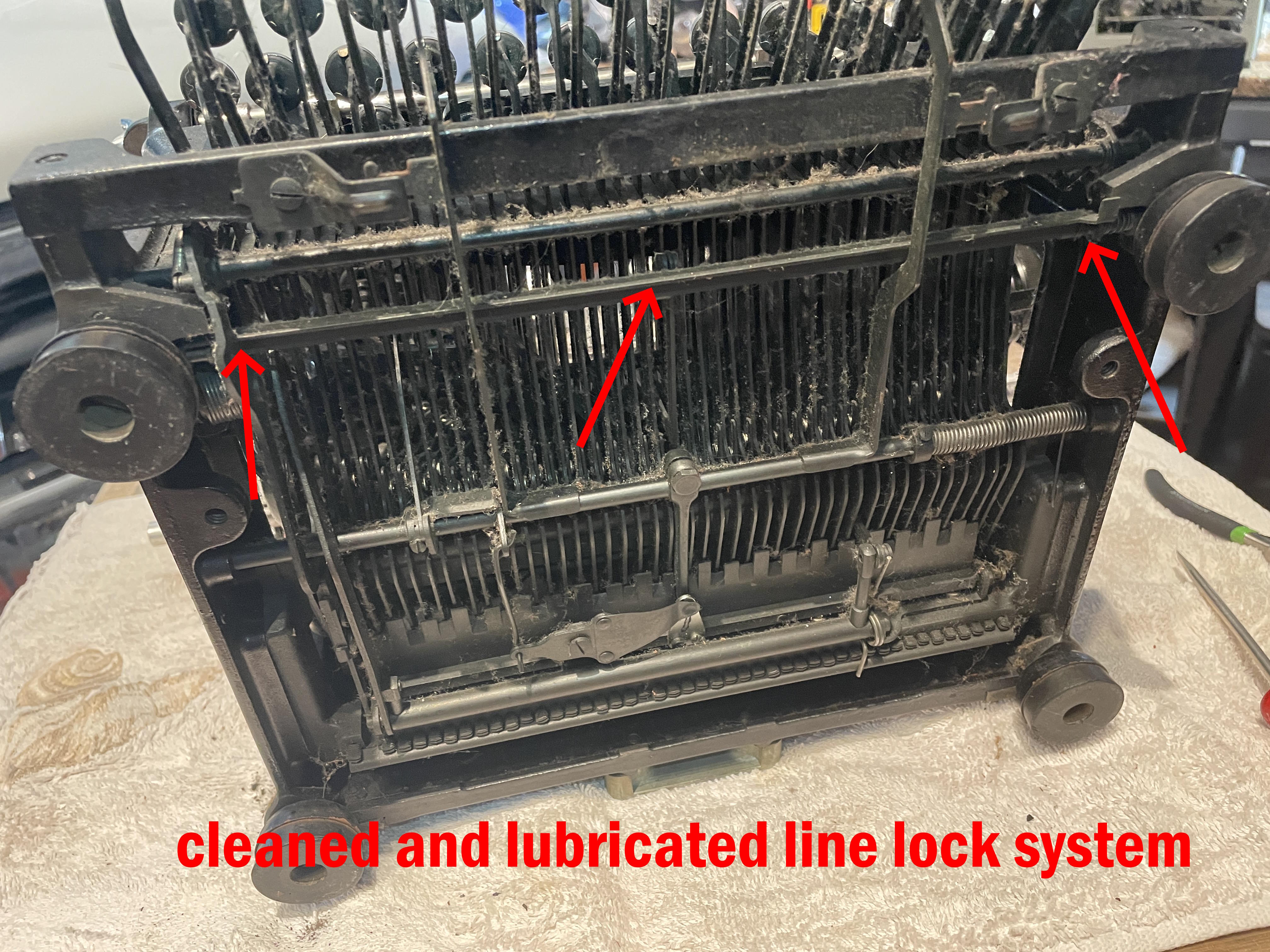 line lock system 1940 Underwood Master typewriter