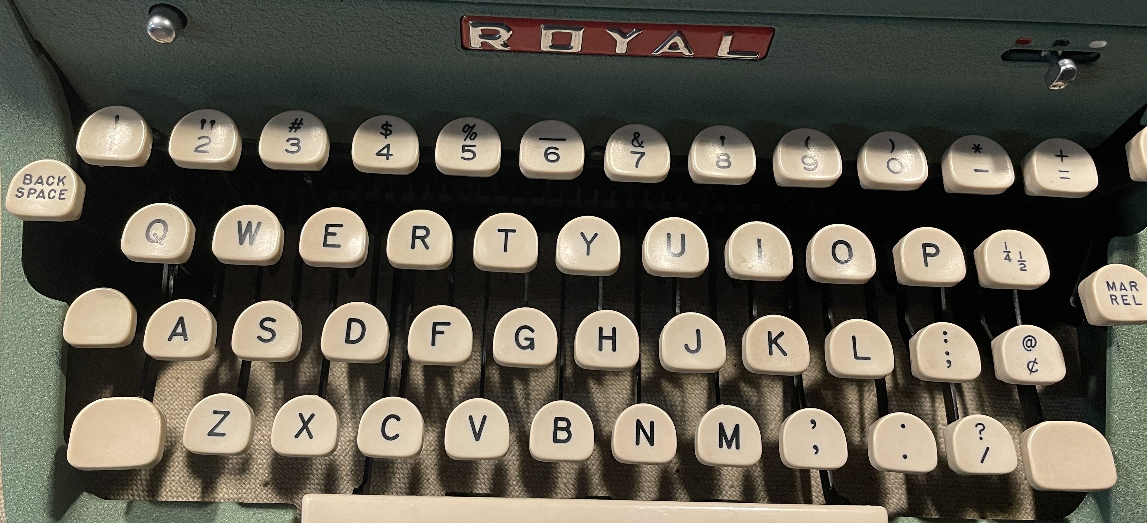 Keyboard 1957 Royal Quiet De Luxe
