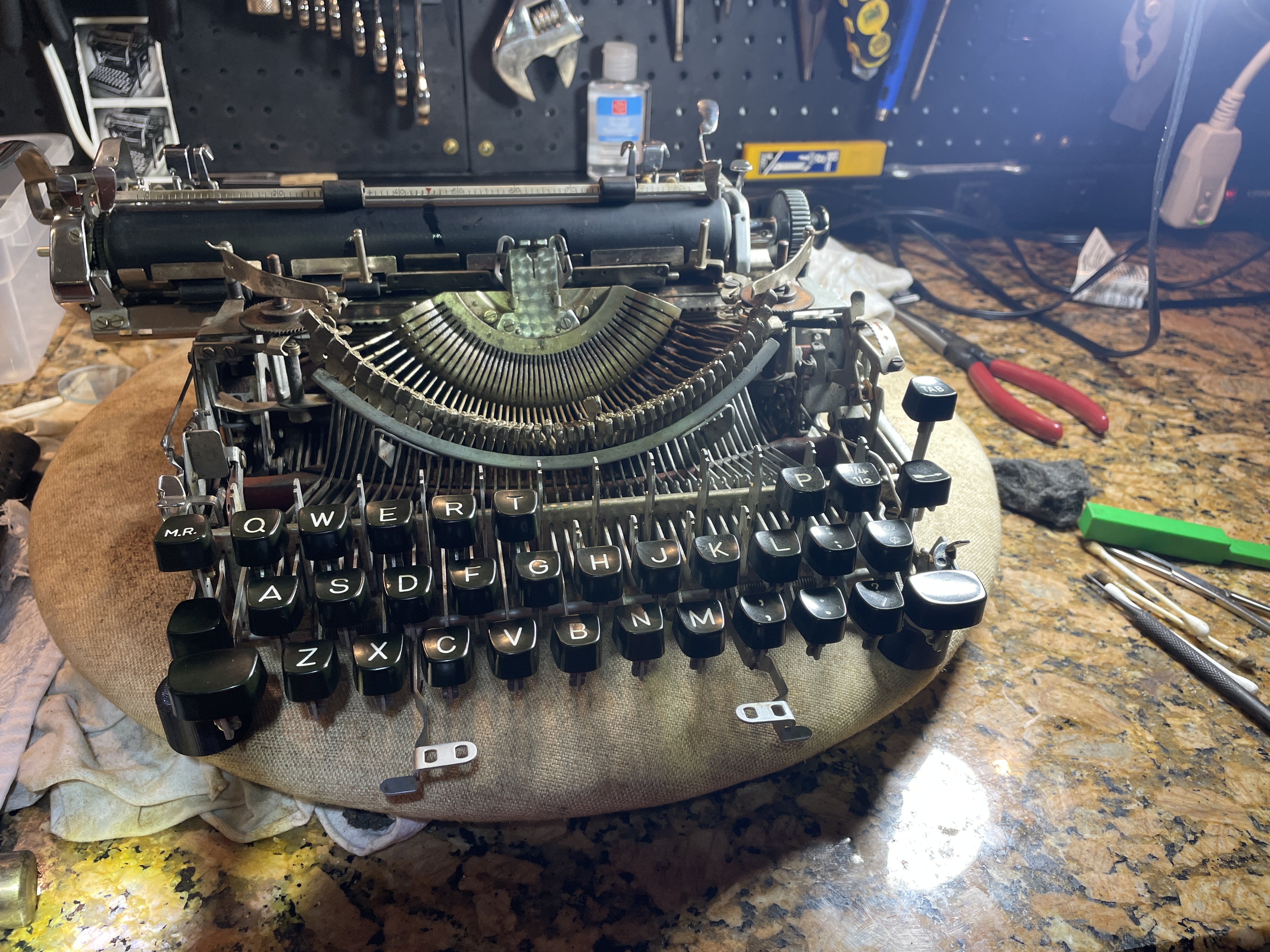 removing keytops from 1957 Olympia SM3 typewriter