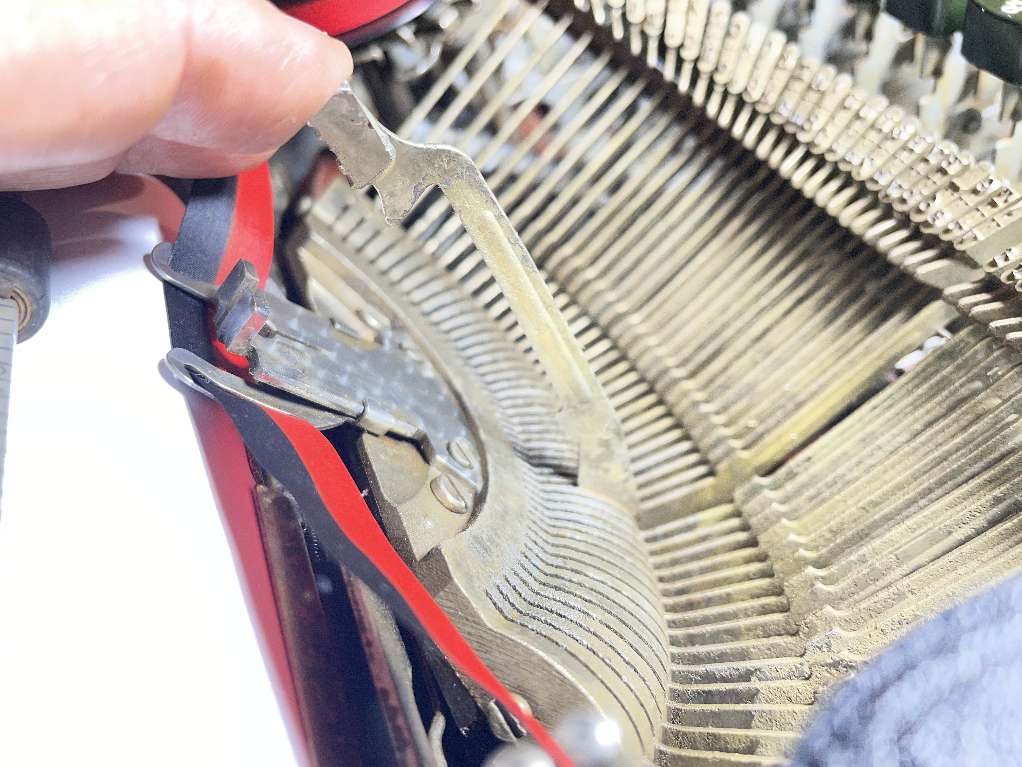 pitted typebars on 1957 Olympia SM3 typewriter